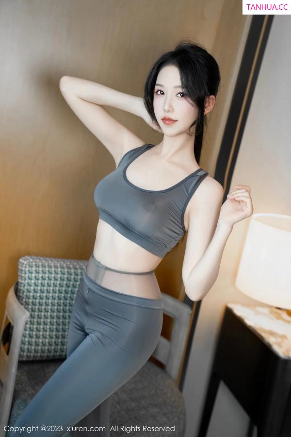 陈若依 抖娘利世 [XiuRen]高清写真图 2023.12.28 No.7882 利世 美腿丝袜第19张图片